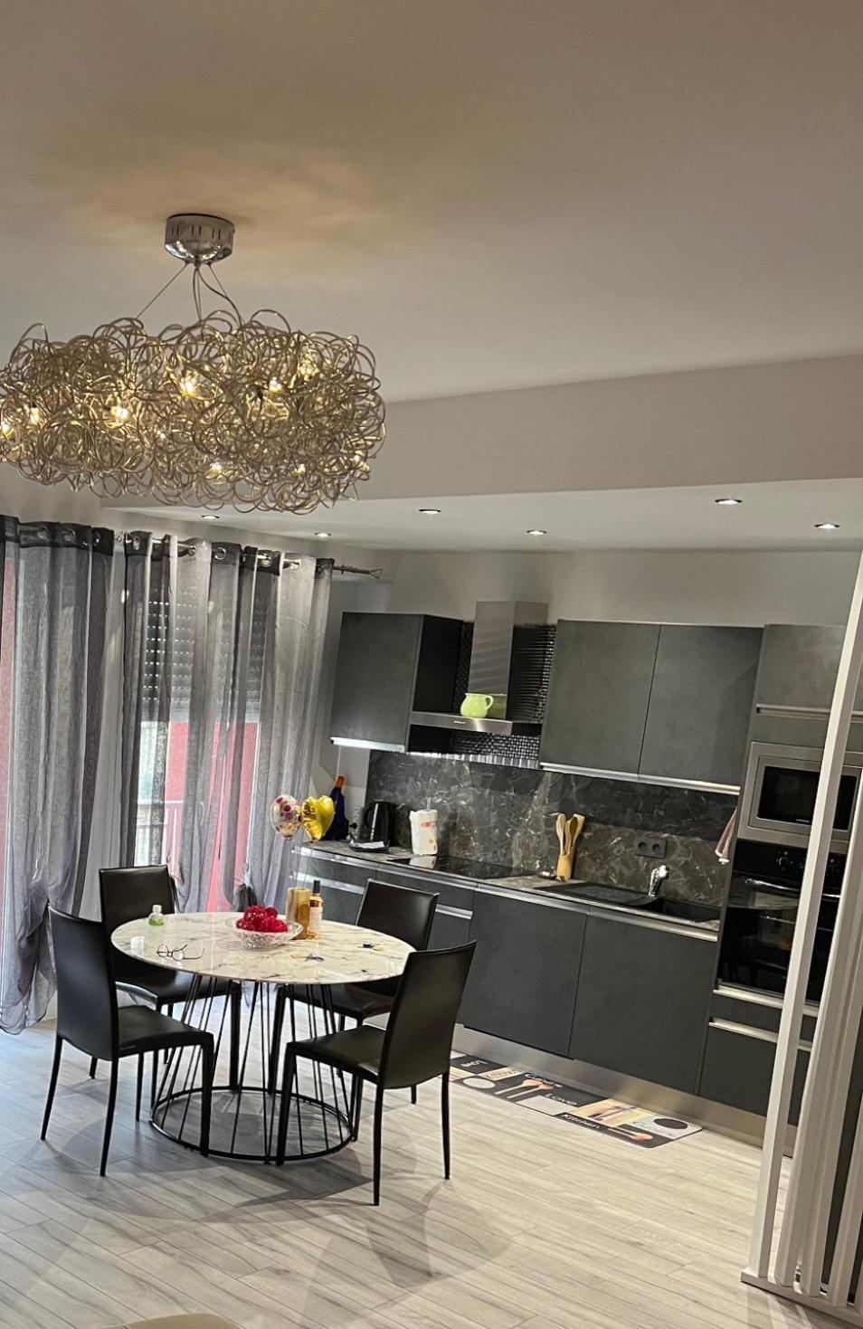 Gorgeous 2 Bedrooms Holiday Apartement Nicea Zewnętrze zdjęcie